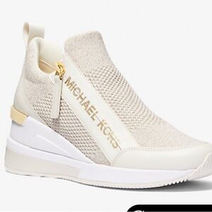 MICHAEL MICHAEL KORS
Willis Metallic Stretch Knit Trainer 3